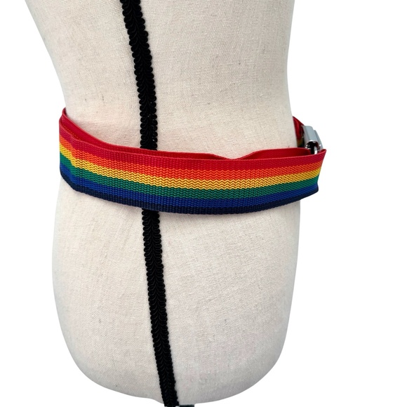 BUCKLE-DOWN SEAT BELT RAINBOW STRIPE ADJUSTABLE BELT WITH CORVETTE LOGO BUCKLE - Picture 2 of 9